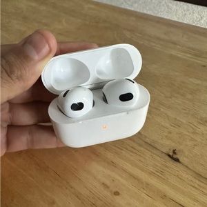 Used Apple AirPods 3rd Generation with MagSafe Charging Case